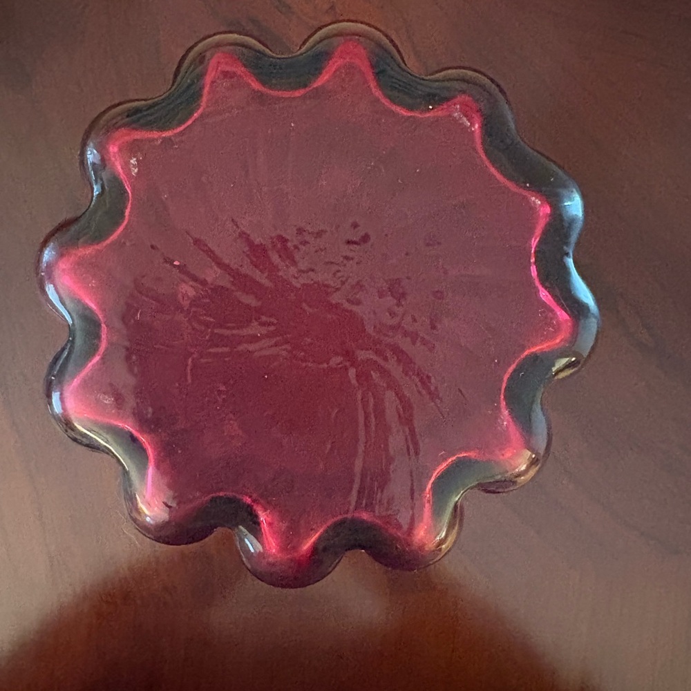 Cranberry Ripple Glass Vase - Picture 4 of 6